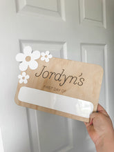 Load image into Gallery viewer, Daisy Back to School Board – First Day of School Sign
