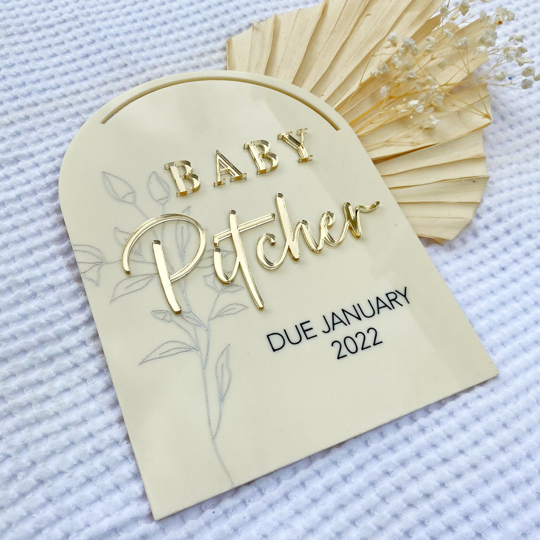 Modern baby announcement - pregnancy announcement - acrylic arch
